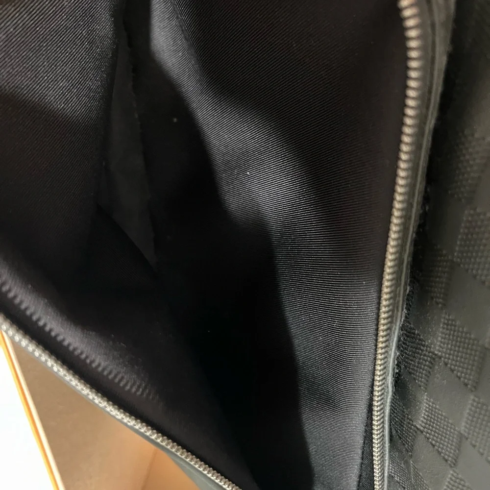 Louis Vuitton backpack - Picture 13 of 13